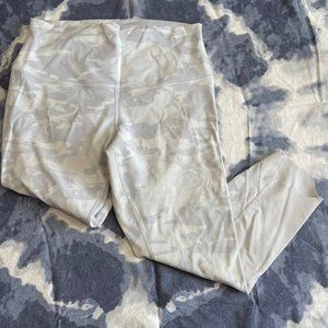 Lululemon Wunder Under Scalloped Hem Crop Pant sz 12